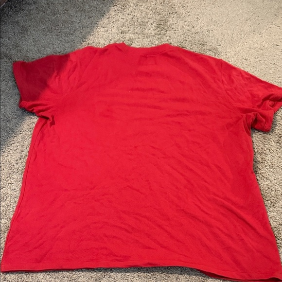 Old Navy Men's Vibrant Red Short Sleeve Tee - Picture 3 of 4